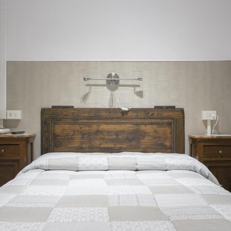 Loggia Fiorentina - Camera Matrimoniale Economy con Bagno in Comune - 2