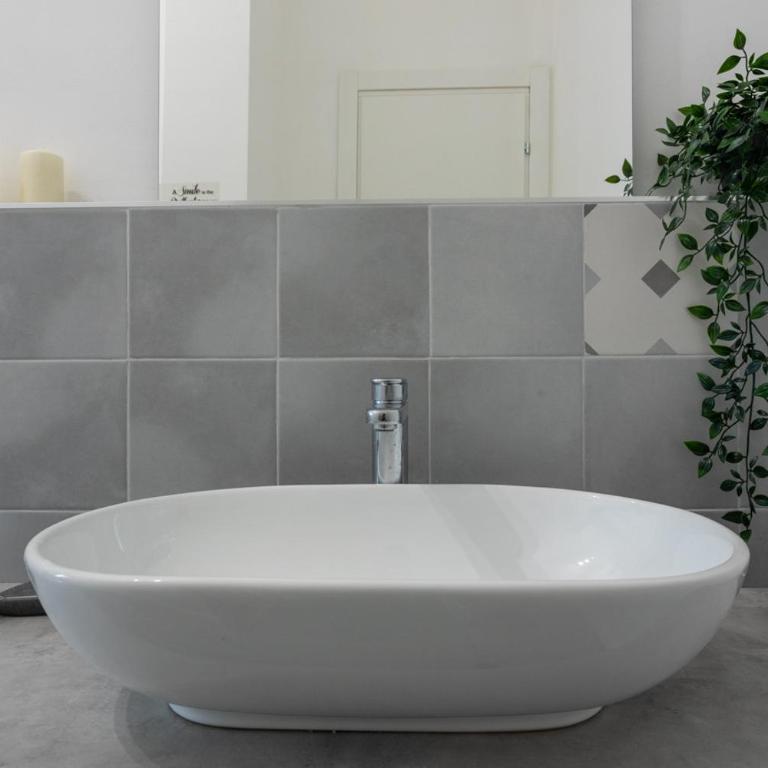 Sulla via del treno by Wonderful Italy - Two-Bedroom Apartment - 24
