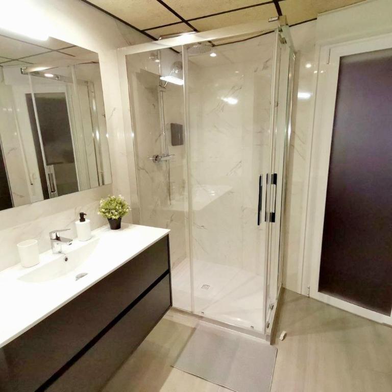 La balconada de la Aljafería con parking privado - Two-Bedroom Apartment - 18