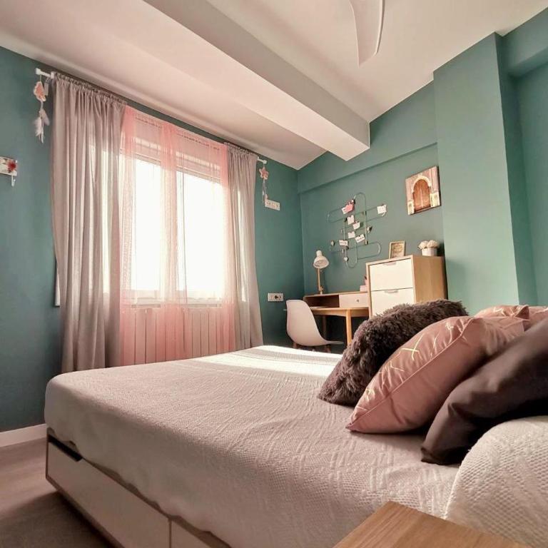 La balconada de la Aljafería con parking privado - Two-Bedroom Apartment - 11