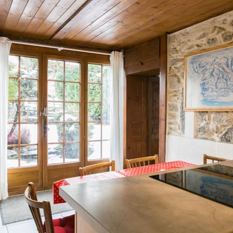 Chalet Credence Morzine Outdoor Hot Tub Sleeps 19 - Chalet - 35