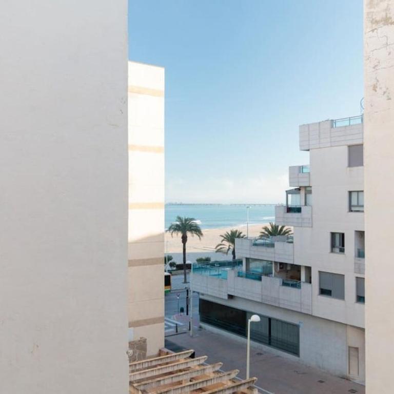 apartamento 20 metros playa WIFI SMART TV - Apartamento con vistas al mar - 17