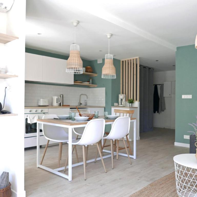 Bandol AZUR - 2 chambres, balcon, bord de mer, wifi, climatisé et parking privé - Appartement 2 Chambres - 4