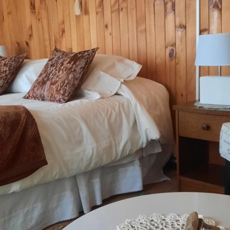 Hostal Los Pinos - Habitación Doble con baño privado - 1