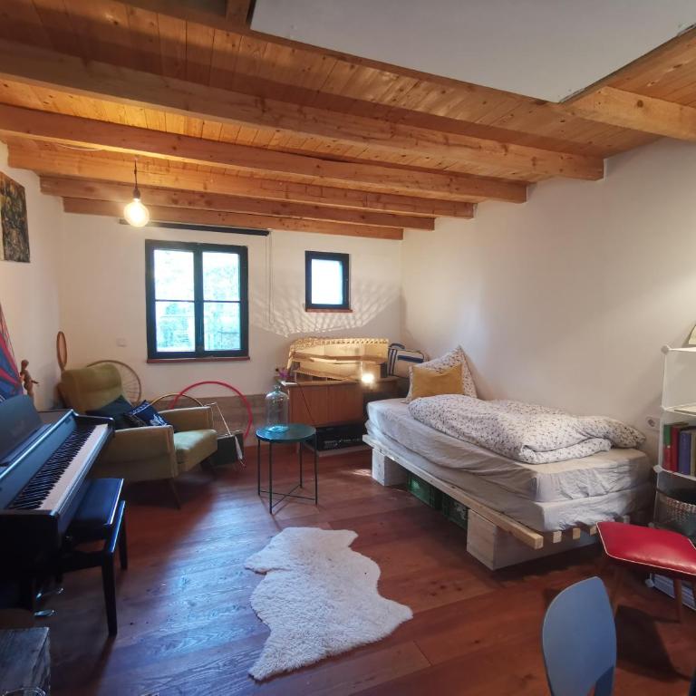 Atelier & Gardenhouse Glamping - Twin Room with Garden View - 2