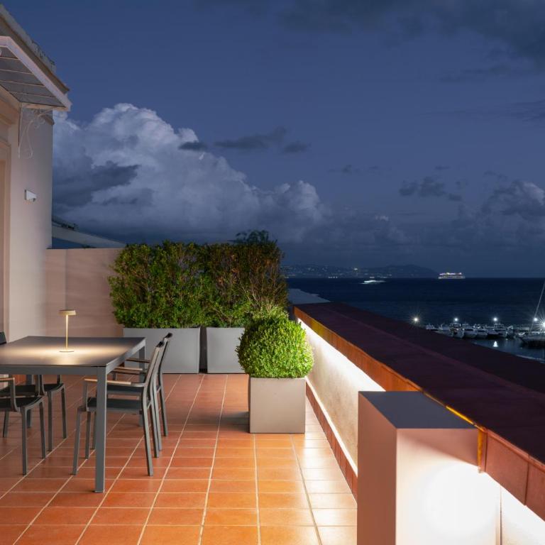 Caracciolo 13 Rooftop & Suites - Appartamento Deluxe - 10