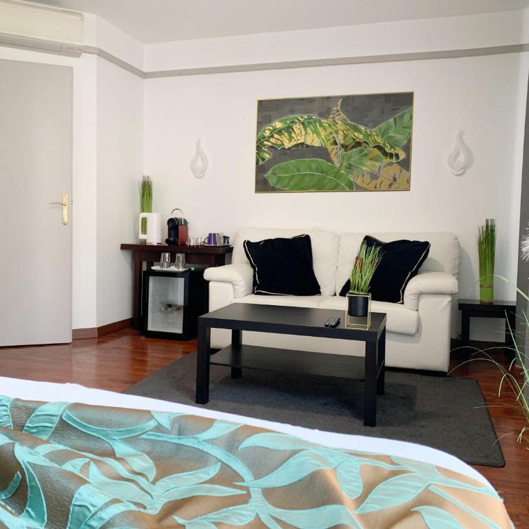 L'EMBLEME - BOUTIQUE HOTEL - Suite - Vue sur Ville - 3