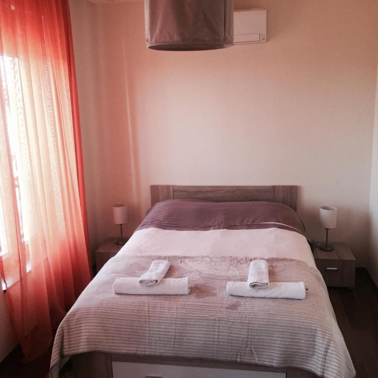 Apartments Athos - Three-Bedroom Apartment - 10