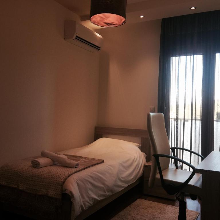 Apartments Athos - Three-Bedroom Apartment - 12