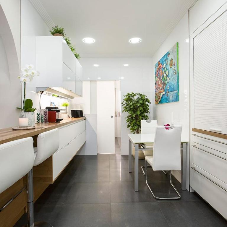 HABITACION EN VIVIENDA GRAN VIA BILBAo - Standard Double Room with Shared Bathroom - 12