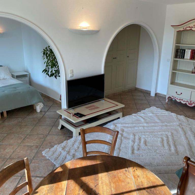 Domaine des Tuilières avec Jacuzzi - One-Bedroom Apartment - 6
