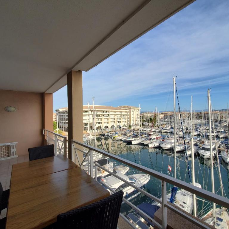 CAP HERMES Vue PORT T2 40m2 climatise 4 personnes - Appartamento con Vista Mare - 8