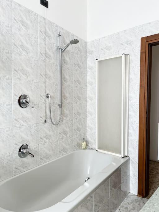 [Airport+Train station+Center] Cozy City Loft - Appartamento con 2 Camere da Letto - 7