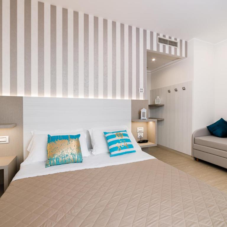 Hotel Ariane - BEACHFRONT, XXL Breakfast & Sea View - Camera Quadrupla con Vista Mare - 4