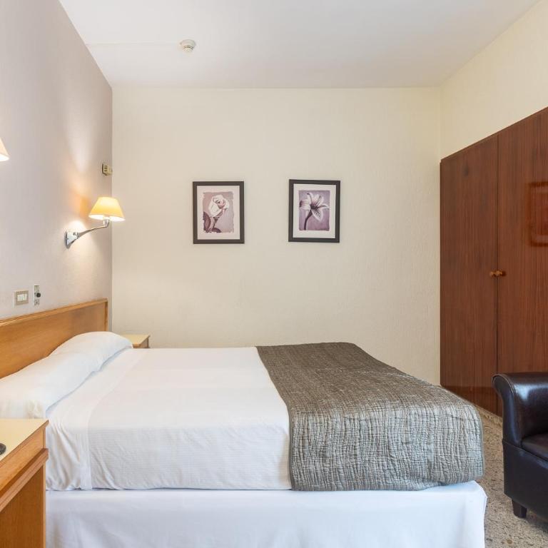 Hotel Leuka - Double Room - 4