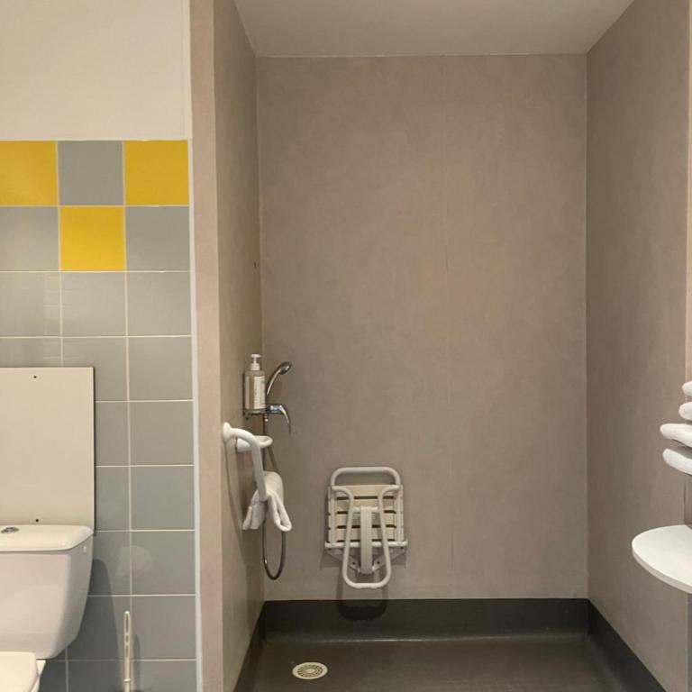 Hôtel restaurant d'application Lesdiguieres - Ecole hôtelière - - Chambre Double - Accessible aux Personnes à Mobilité Réduite - 3