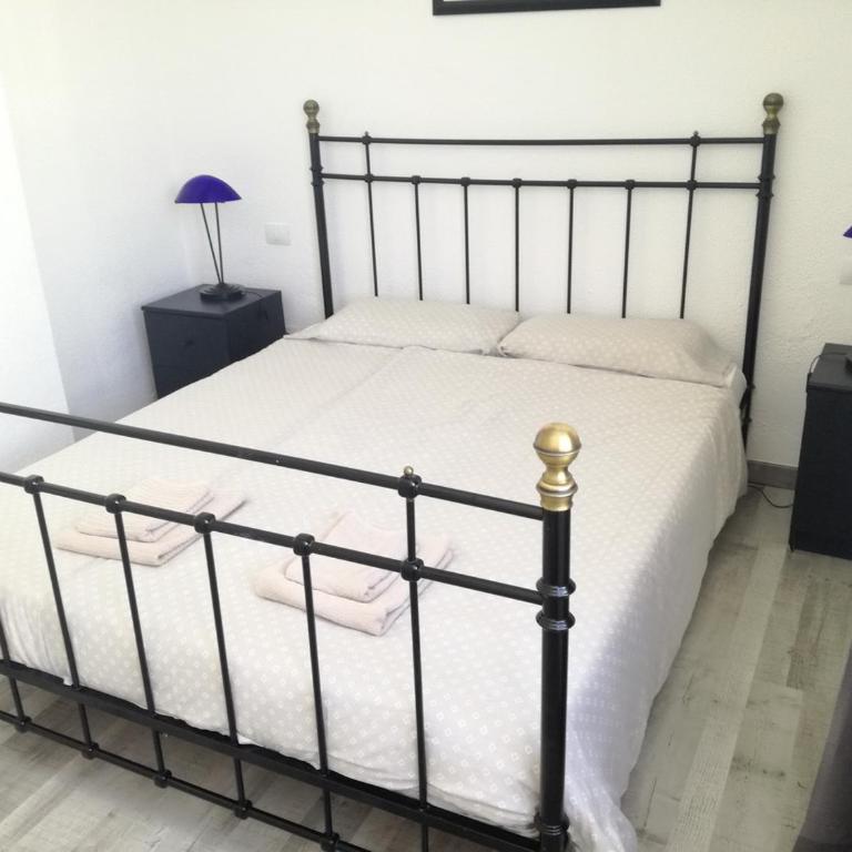 Two bedroom apartment 2 min from beach - Apartamento con balcón - 55