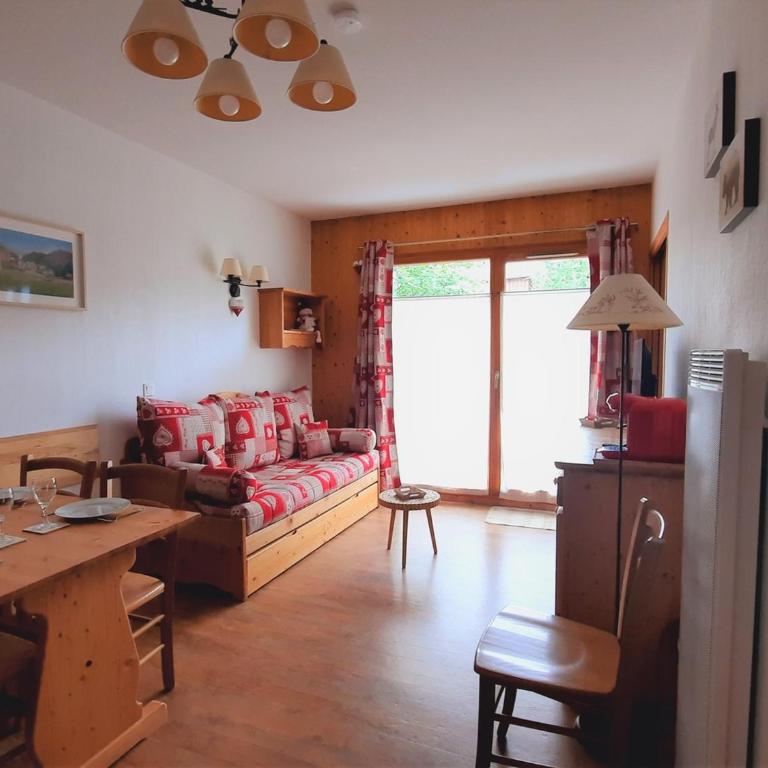 2 pièces cabine 6 pers, piscine, parking, wifi inclus à Orcières Merlette - FR-1-636-30 - Appartement (6 Adultes) - 1