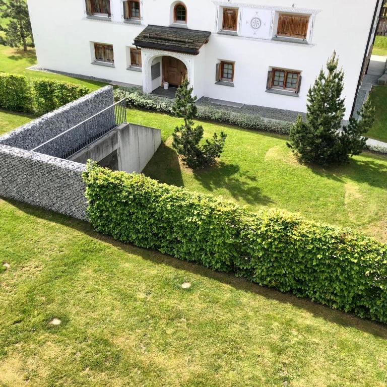 Laax Cozy Apartment - Ski Bus - Fireplace - Apartment mit Gartenblick - 31
