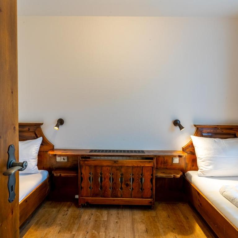 Das Bergmayr - Chiemgauer Alpenhotel - Familienzimmer mit 1 Schlafzimmer - 1