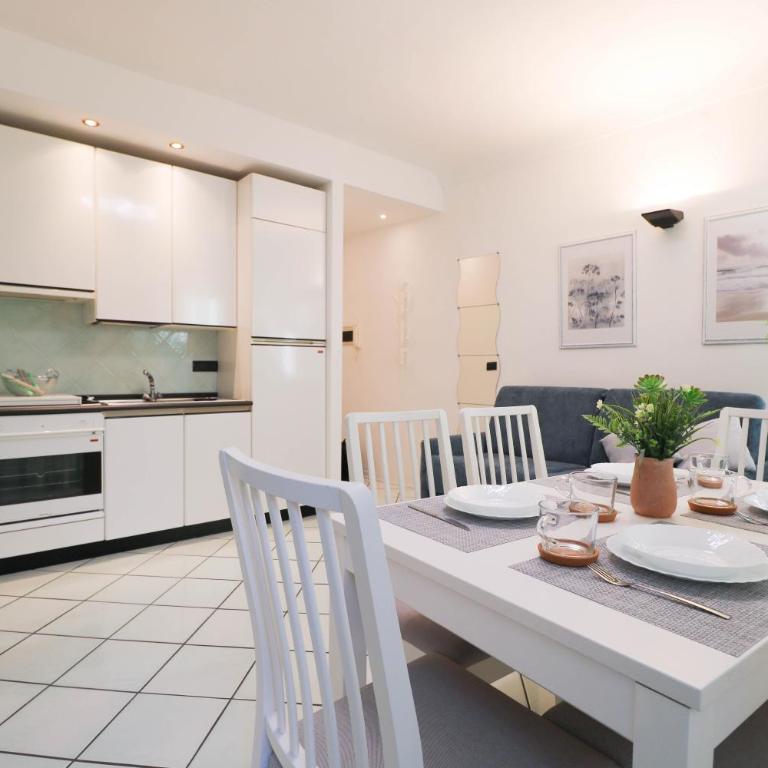 H11 [SANREMO CASINÒ] - Centro - Parcheggio - Appartamento con 2 Camere da Letto - 17