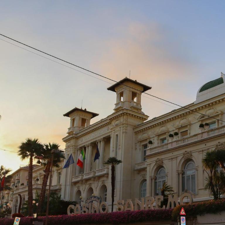 H11 [SANREMO CASINÒ] - Centro - Parcheggio - Appartamento con 2 Camere da Letto - 27
