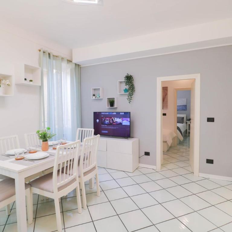 H11 [SANREMO CASINÒ] - Centro - Parcheggio - Appartamento con 2 Camere da Letto - 30
