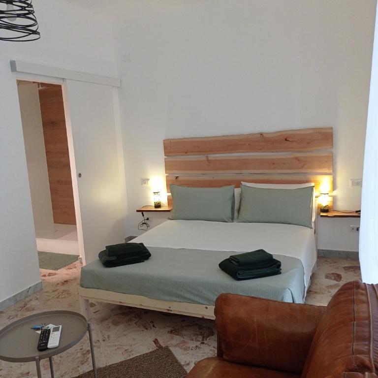 CasaRA - Double or Twin Room - 17