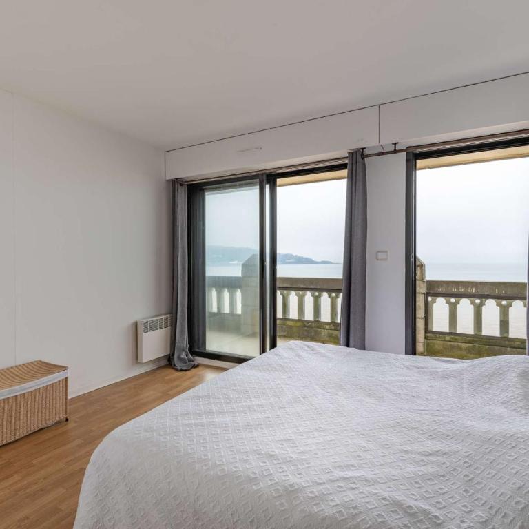 Appartement moderne en bord de mer avec balcon et parking - FR-1-2-306 - Appartement (6 Adultes) - 4