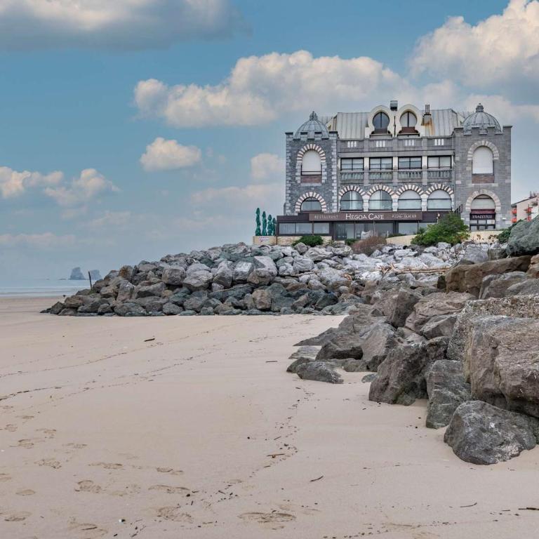 Appartement moderne en bord de mer avec balcon et parking - FR-1-2-306 - Appartement (6 Adultes) - 6