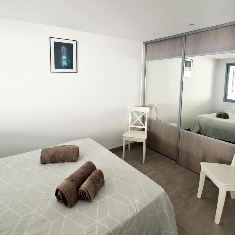 MAGNIFIQUE APPARTEMENT VUE MER - GRANDE TERRASSE ET PISCINE - Appartement 1 Chambre - 21