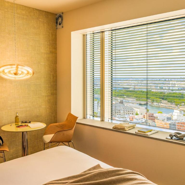 Too Hotel & Spa Paris - MGallery Collection - Chambre Lit King-Size Exécutive - Vue Panoramique sur Monument - 4