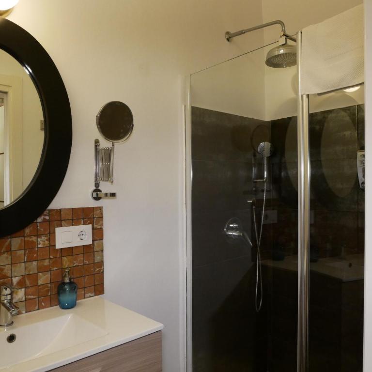 La Casita del Arenal - Two-Bedroom Townhouse - 17