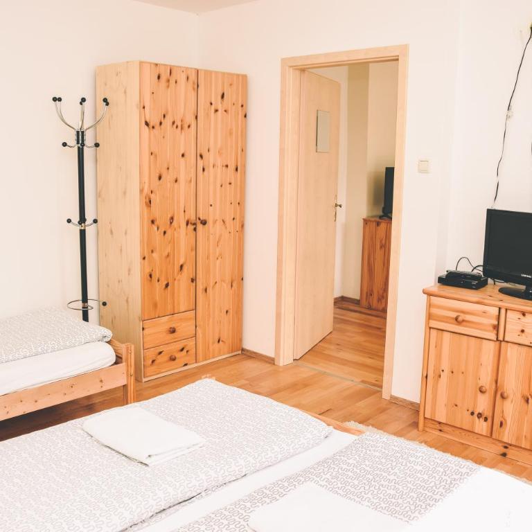 Pension s'Platzl Stuhleck - Familienzimmer mit Balkon - 2