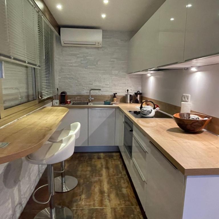Studio tout confort au calme avec jardin proche Cannes - Appartement 1 Chambre - 11