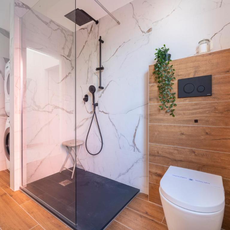Shiny Home Verona - Two-Bedroom Apartment - 25