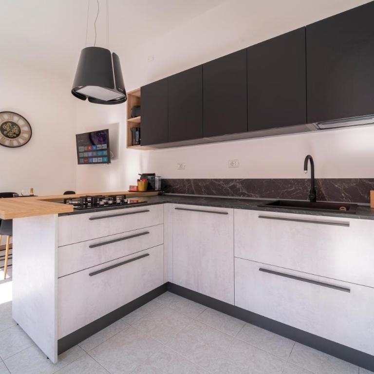 Shiny Home Verona - Two-Bedroom Apartment - 5