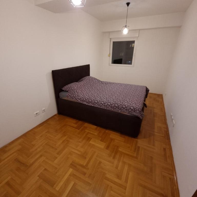 Big apartment - Three-Bedroom Apartment - 20