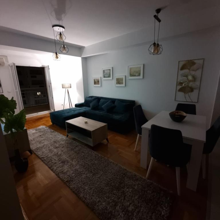 Big apartment - Three-Bedroom Apartment - 4