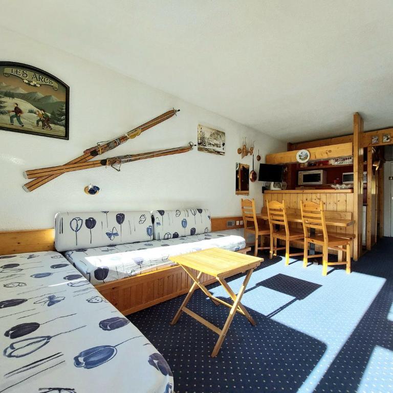 Appartement 2 pièces, balcon, Wifi gratuit - FR-1-346-478 - Appartement - 1