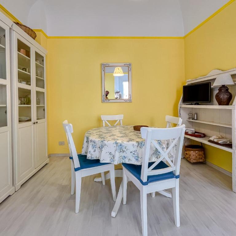 Splendido appartamento con vista mare su piazza Dante - Apartamento de 2 dormitorios - 8