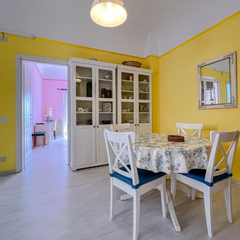 Splendido appartamento con vista mare su piazza Dante - Apartamento de 2 dormitorios - 10