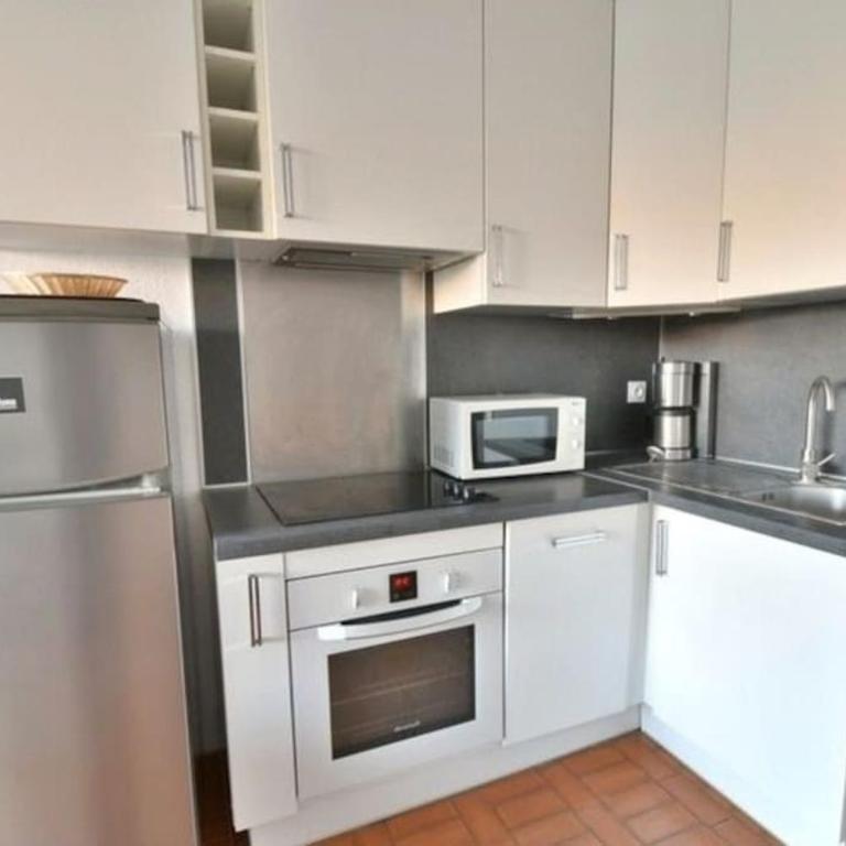 CONFORTABLE APPARTEMENT GRANDE TERRASSE PISCINE PARKING CLIM - Two-Bedroom Apartment - 5