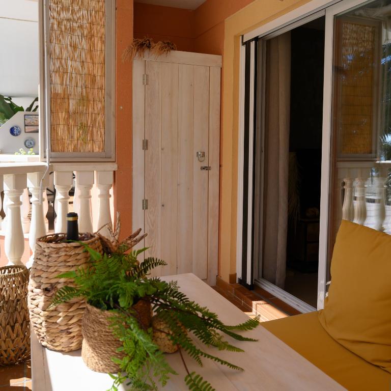 Modern apartment directly on the beach with WiFi and air conditioning - Apartamento de 2 dormitorios - 17