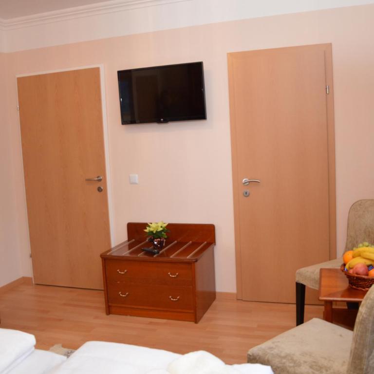 Private Room Pyrkerstraße - Apartment mit Blick auf die Berge - 20
