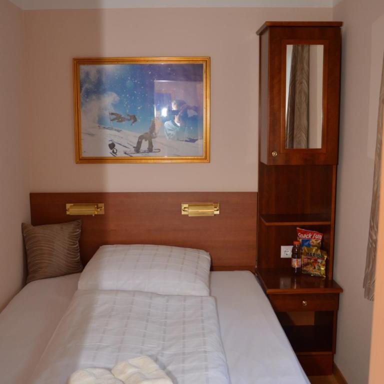 Private Room Pyrkerstraße - Vierbettzimmer - 8