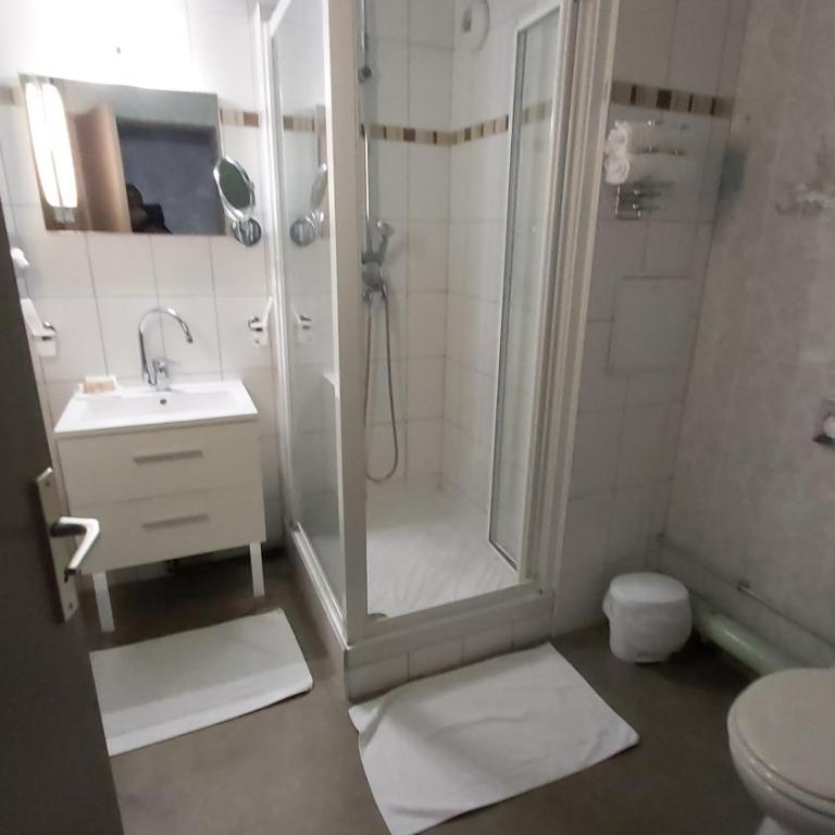 Hôtel 1er Consul Rouen - Chambre Double Standard - 4
