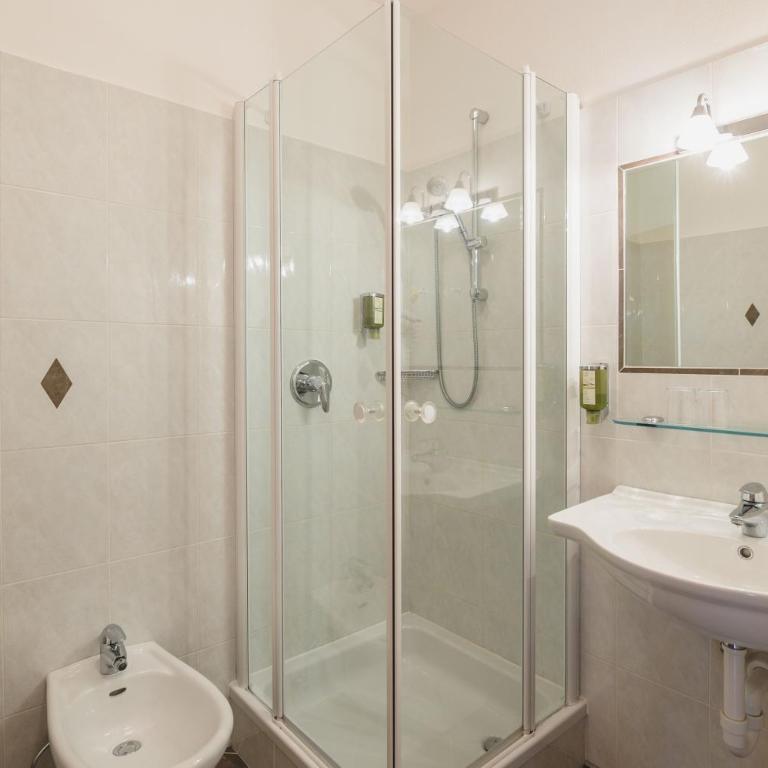 Guesthouse St Nikolaus - Doppelzimmer - 1