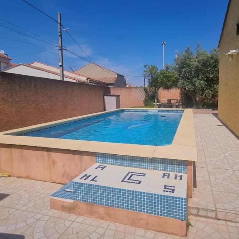 Villa Chantal proche centre ville / Piscine / Clim / Parking - Villa 3 Chambres - 5