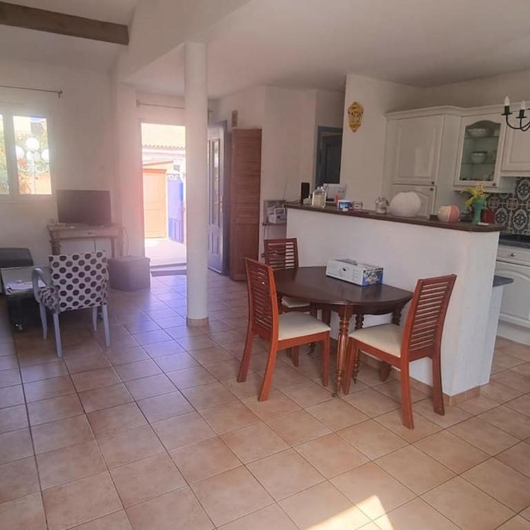 Villa Chantal proche centre ville / Piscine / Clim / Parking - Villa 3 Chambres - 27